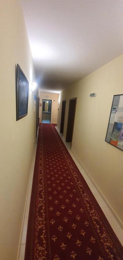 Diamond Hotel Primorsko Bagian luar foto