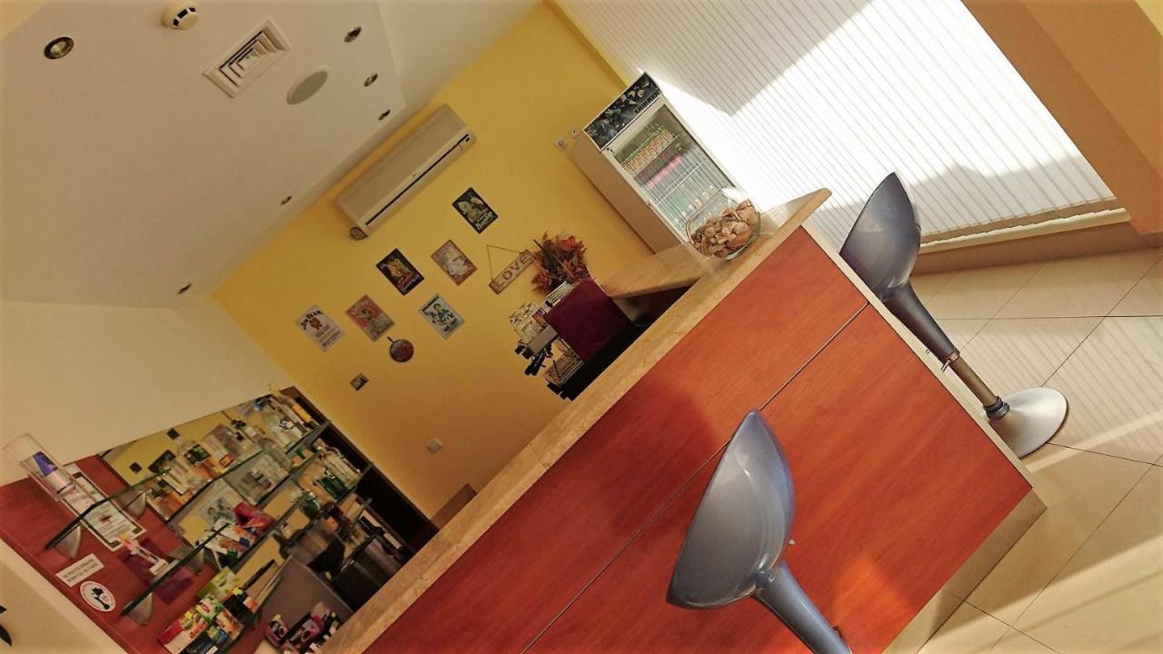 Diamond Hotel Primorsko Bagian luar foto