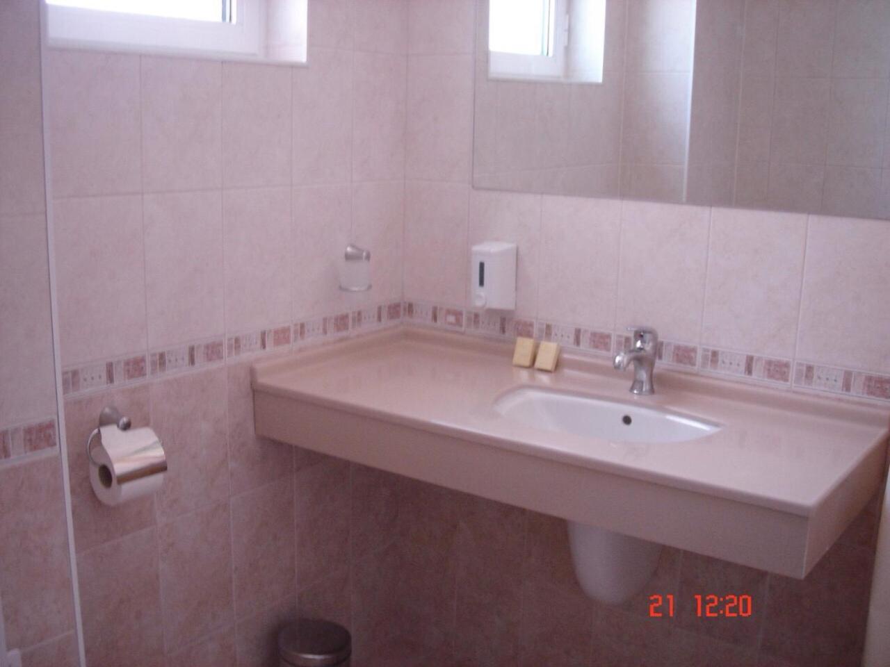 Diamond Hotel Primorsko Bagian luar foto